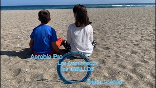 Jugar al Disco Aerobie Pro en la Playa [upl. by Sanfourd]