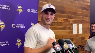 Vikings QB Kirk Cousins wears Christian Darrisaws chain on flight home from London [upl. by Schmitz]