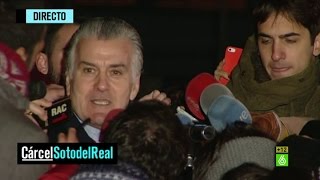 Bárcenas a su salida de la cárcel Le he hecho caso a Rajoy Luis ha sido fuerte [upl. by Mailand]