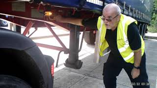 How to Couple and uncouple a trailer safely [upl. by Giraldo]