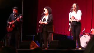 Vika amp Linda Bull 20190316 Weve Started A Fire at Blue Mountains Music Festival Katoomba [upl. by Billy]