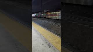 NJ Transit ALP46 speeds through Metropark in reverse [upl. by An]