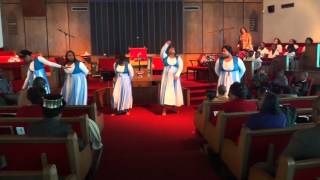 quotGod Favored Mequot Praise Dance by Hezekiah Walker [upl. by Yht]