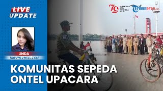 70 Anggota Komunitas Sepeda Ontel Rayakan HUT RI Berkostum Pejuang Upacara Dipinggir Sungai Musi [upl. by Sauveur]