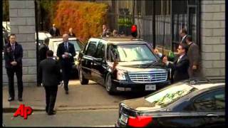 Raw Video Obamas Limo Gets Stuck [upl. by Gennifer]