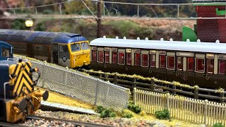 Derailing Dapol Toplight Coach  Easy fix  Layout Derailments Short circuits Peco turnout problem [upl. by Aloivaf]