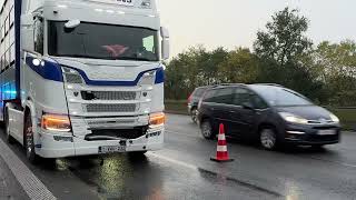 Verkeersongeval op E40 in Oostkamp zorgt voor moeilijke ochtendspits [upl. by Arlana]