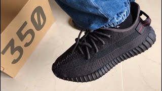 Adidas Yeezy Boost 350 V2 “ Black “ Review amp On feet  مراجعة حذاء ييزي ٣٥٠ باللون الأسود [upl. by Eizle]