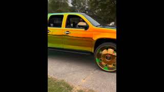 BIG 32s on the AVALANCHE CHEVY TRUCKS flip WRAP GOLD carshows detriot atl orlandoclassic [upl. by Seraphina]