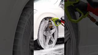 Cleaning Wheel Arches  Mercedes GLE [upl. by Toile]