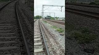 Train bahut hi dhimi gati se chalti huyi aa rahi hai🚸🚸🚸 [upl. by Franek]