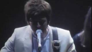 Oasis  Dont Look Back In Anger  Live in Seoul Korea 2009 [upl. by Eirrej]