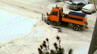 Multicar M26 Winterdienst mit Schmidt Schneeschild u Simed Streugomat [upl. by Eckblad]