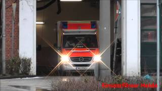 RTW 22B BF Berliner Tor F22 Feuerwehr Hamburg Wachausfahrt [upl. by Ahseina]