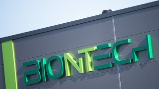 CoronaImpfstoff Biontech wegen Lizenzgebühren in den USA verklagt [upl. by Bonine]