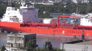 Navio BOW FLORA deixando Santos em 12082018 [upl. by Suoivatco463]