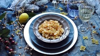 Farfalle al salmone al cognac e pepe rosa video ricetta  Pasta al salmone  Vicaincucina [upl. by Xino]