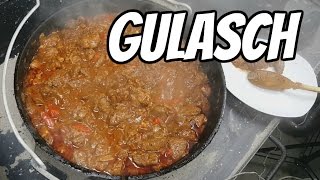 Gulasch vom Rind aus dem Petromax Dutch Oven Feuertopf [upl. by Esmeralda8]