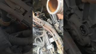 Radiateur condenseur de clim RENAULT KANGOO 15 DCI GAZOL تركيب رادياتور كونجو Dci [upl. by Dorice208]