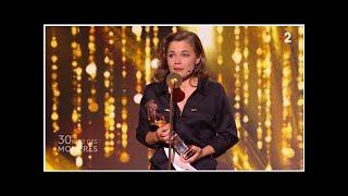 Molières 2018  l’incroyable sketch de Blanche Gardin qui se remet le prix de l’humour [upl. by Jehiah]