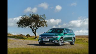 VOLKSWAGEN Passat Alltrack 2017 REVIEW [upl. by Llekcor]