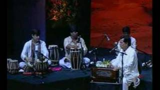 Hoshwalon ko khabar kya  Jagjit Singh Live Gazal1 [upl. by Ertha]