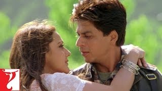 Dialogue Promo  Aap Kitni Baar Meri Jaan Bachayenge  VeerZaara  Shah Rukh Khan  Preity Zinta [upl. by Valaree833]