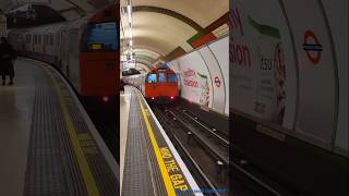 Die Londoner UBahn wird auch Tube genannt [upl. by Etnad]