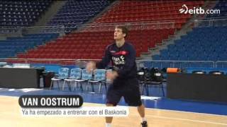 Van Oostrum ya entrena con el Baskonia [upl. by Akenihs]