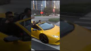 Is this how people drive in big cities Lamborghini convertible [upl. by Yoc]