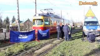 Zgierz rowerzysta zginął po zderzeniu z tramwajem [upl. by Aneel]