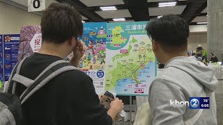 Honolulu Marathon helping bring back Japanese tourists [upl. by Anelhtac]