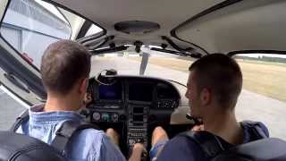 Landetraining bei Seitenwind  Touch amp Go  Cirrus SR20 [upl. by Kinata607]