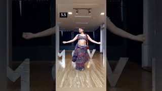 Beautiful dance danceshortsviral bellydanceperformance gurujisangat dancegirls danceshortsgirls [upl. by Ellicec172]