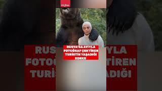 Rusyada ayıyla fotoğraf çektiren turistin yaşadığı korku sosyal medyada gündem oldu shorts [upl. by Millhon]