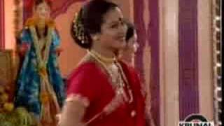 Gauri Ganpati song Gauri ganpati sanala [upl. by Locklin600]