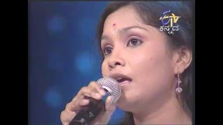 Sreenidhi singing Halunda Tavaru Kannada Movie title song in Yede Tumbi Haaduvenu [upl. by Ojillib]