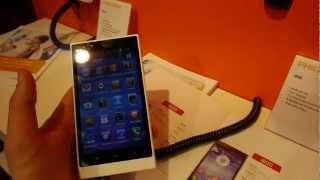 Phicomm i800 Smartphone Hands On [upl. by Eolc]