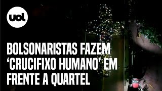 Bolsonaristas pedem intervenção militar fazendo crucifixo humano em vídeo [upl. by Otanutrof]