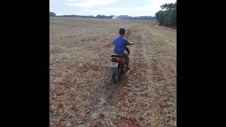 QUANDO EU APRENDI A ANDAR DE MOTO BIZ 125 [upl. by Leopoldeen278]