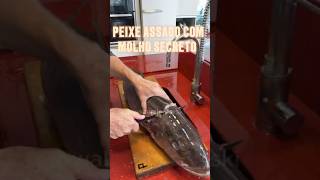 PEIXE ASSADO COM MOLHO SECRETO 🐟🔥 peixe receita food comida molho peixeassado assado [upl. by Il]