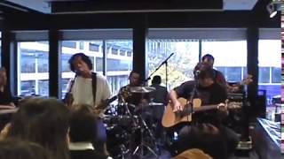 Ween 20031103 Toronto ON HMV Instore Performance Acoustic [upl. by Occor803]