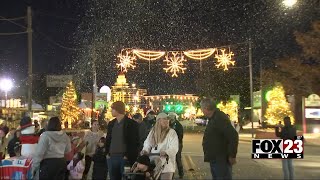 Video City of Jenks kicks off the holiday season with annual Lights On event [upl. by Kandy829]