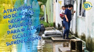 En Ciudad Olmeca atraviesan río de aguas negras y basurero para ir a la escuela sufren caídas [upl. by Rik]