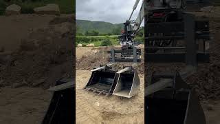 Versaffix tiltrotator using fork attachment excavator tiltrotator versaffix forks skills [upl. by Schou]