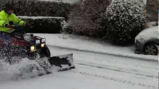 Déneigement en quad [upl. by Gignac517]