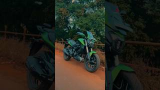 Legendary bike Dominar 400 dominar400 public automobile rider bike lovely bajaj [upl. by Sixela550]