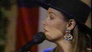 Suzy Bogguss  Someday Soon live [upl. by Ahsaeyt]