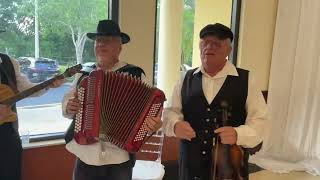 Tum Balalaika Yiddish song Tumbalalaika טום־באַלאַלײַקע by Miami klezmer Band [upl. by Ettessil189]