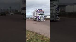 Malmbergs lämnar convoy partsmalmbergsåkeri trucking keepontrucking [upl. by Etna]